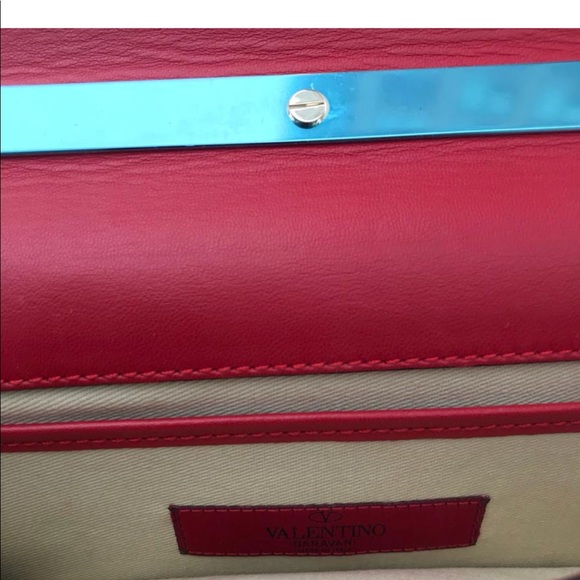 Classic Red Va-va-voom Valentino Clutch - Picture 7 of 7